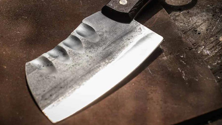 5 Common Mistakes People Make With Their Steel Knives