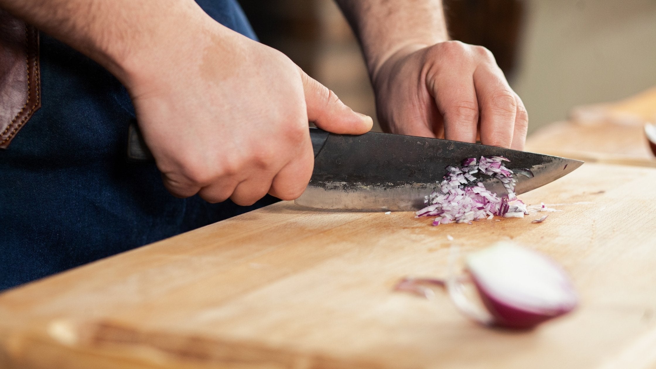 How to properly use a Chef's knife | Coolina